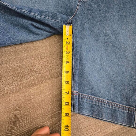 Lee Blue Denim Mid Rise Long Bermuda shorts womens size 6 - Picture 6 of 9